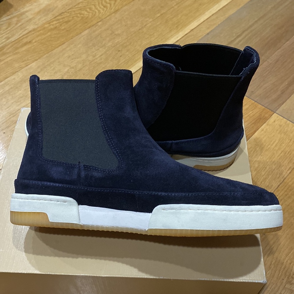Vince Women Suede Chelsea boots.